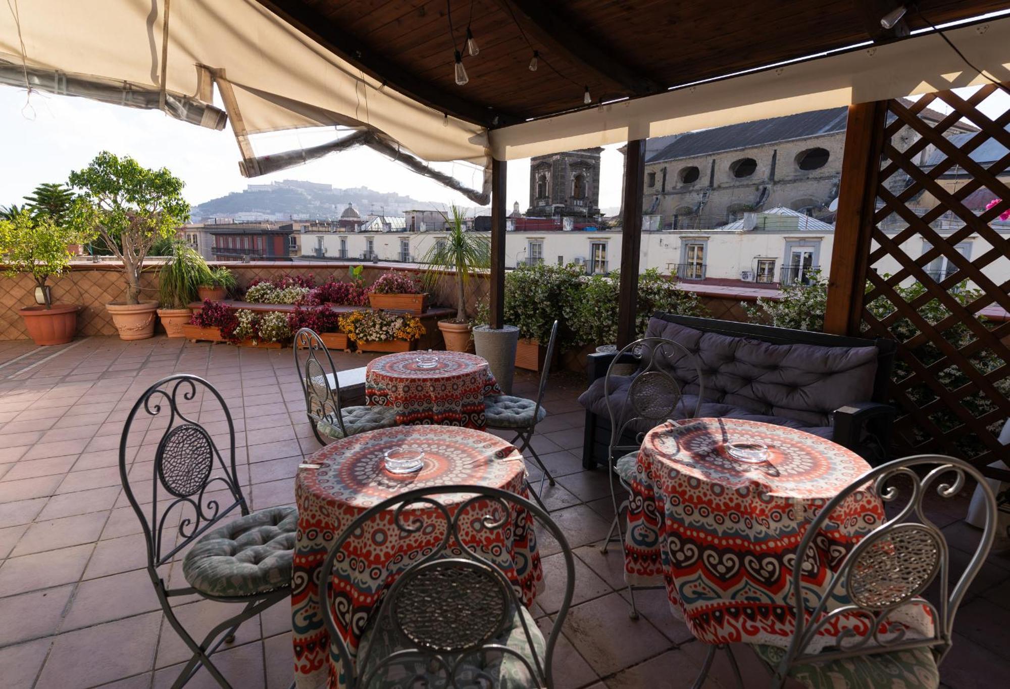 L'Attico Fuggente Hotel เนเปิลส์ ภายนอก รูปภาพ